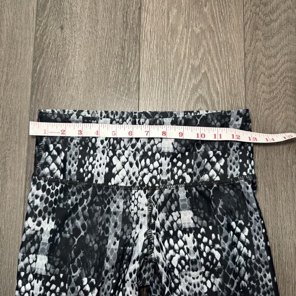 Playground Pant Snakeskin Black White Leggings Size Small - Picture 6 of 8